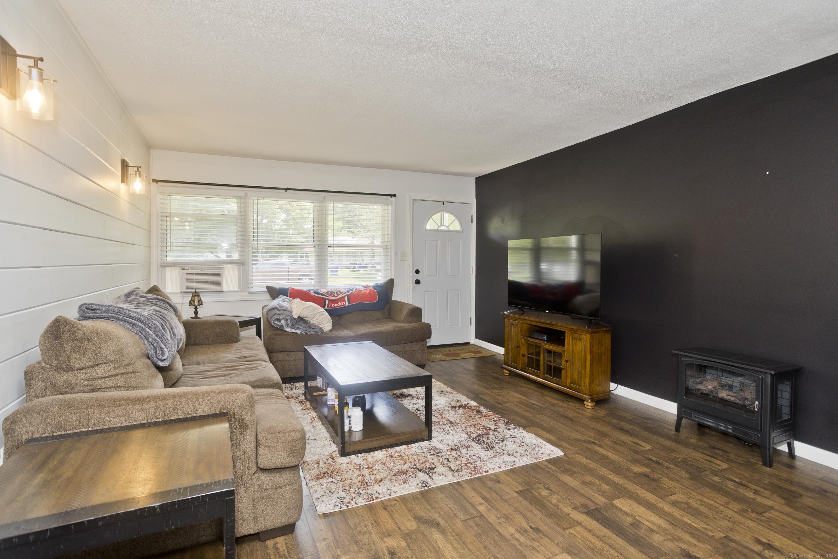 6 Weymouth Drive