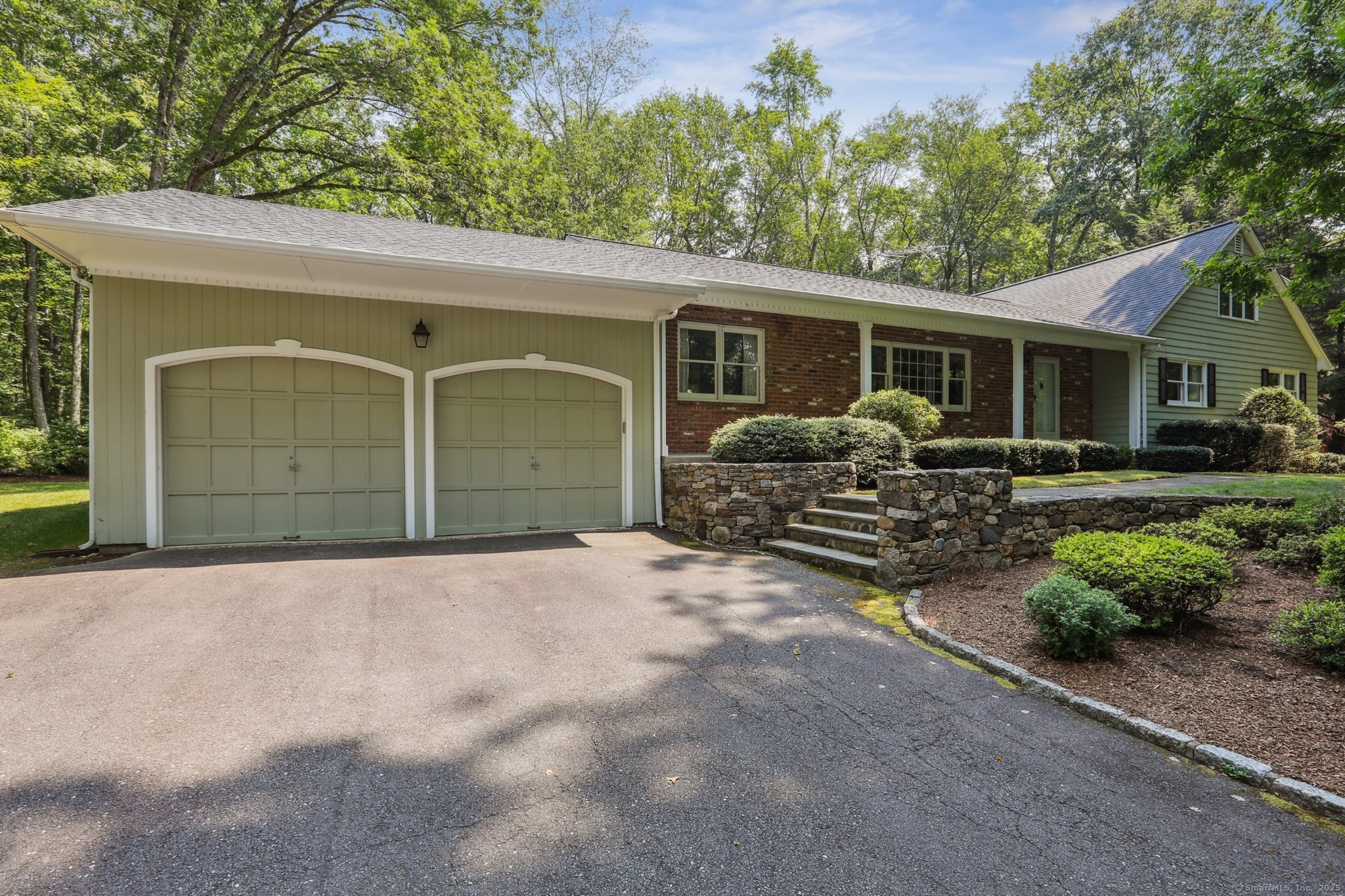 20 Winding Brook Lane