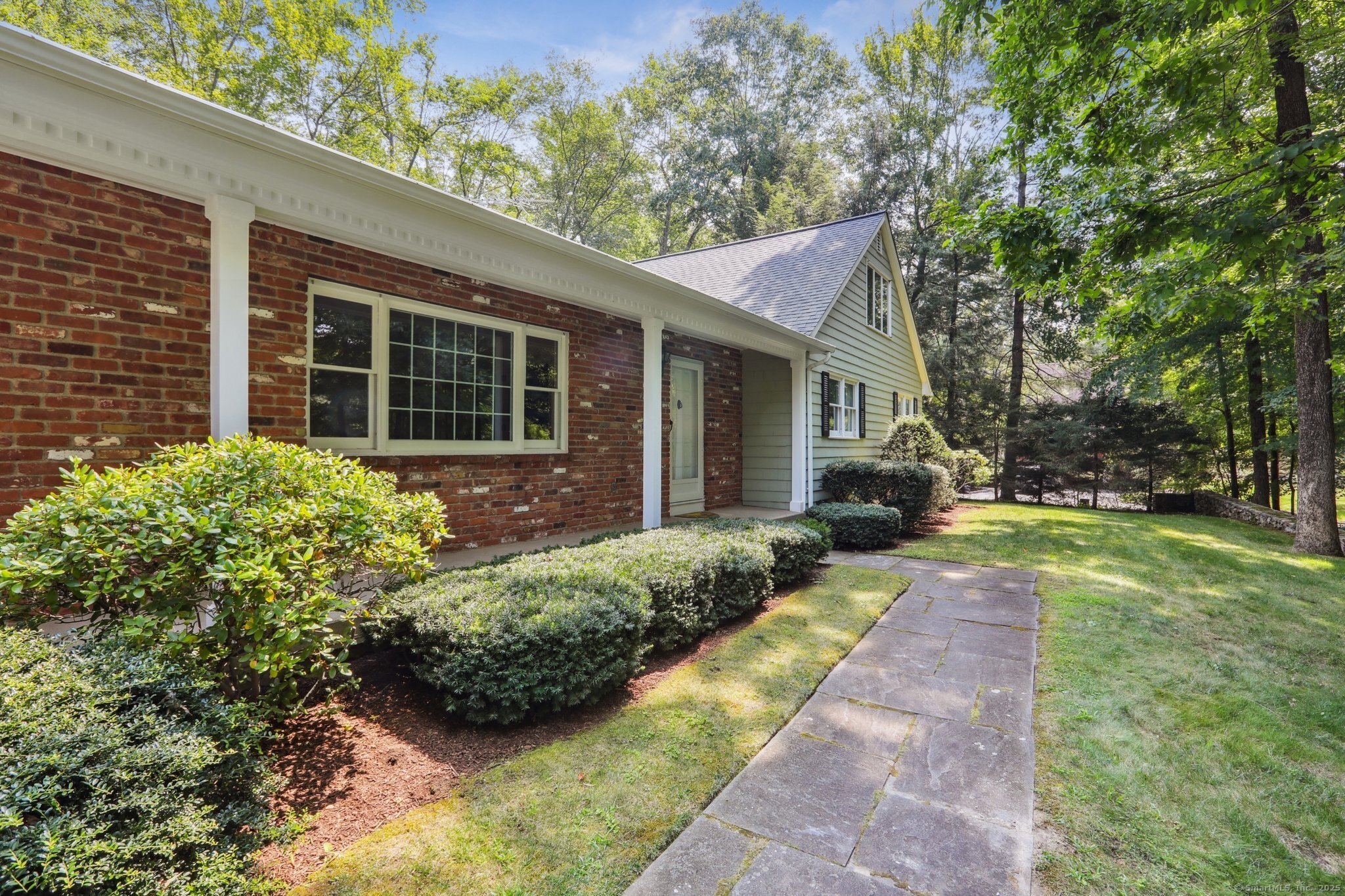 20 Winding Brook Lane