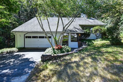 36 Bungay Terrace Seymour CT 06483