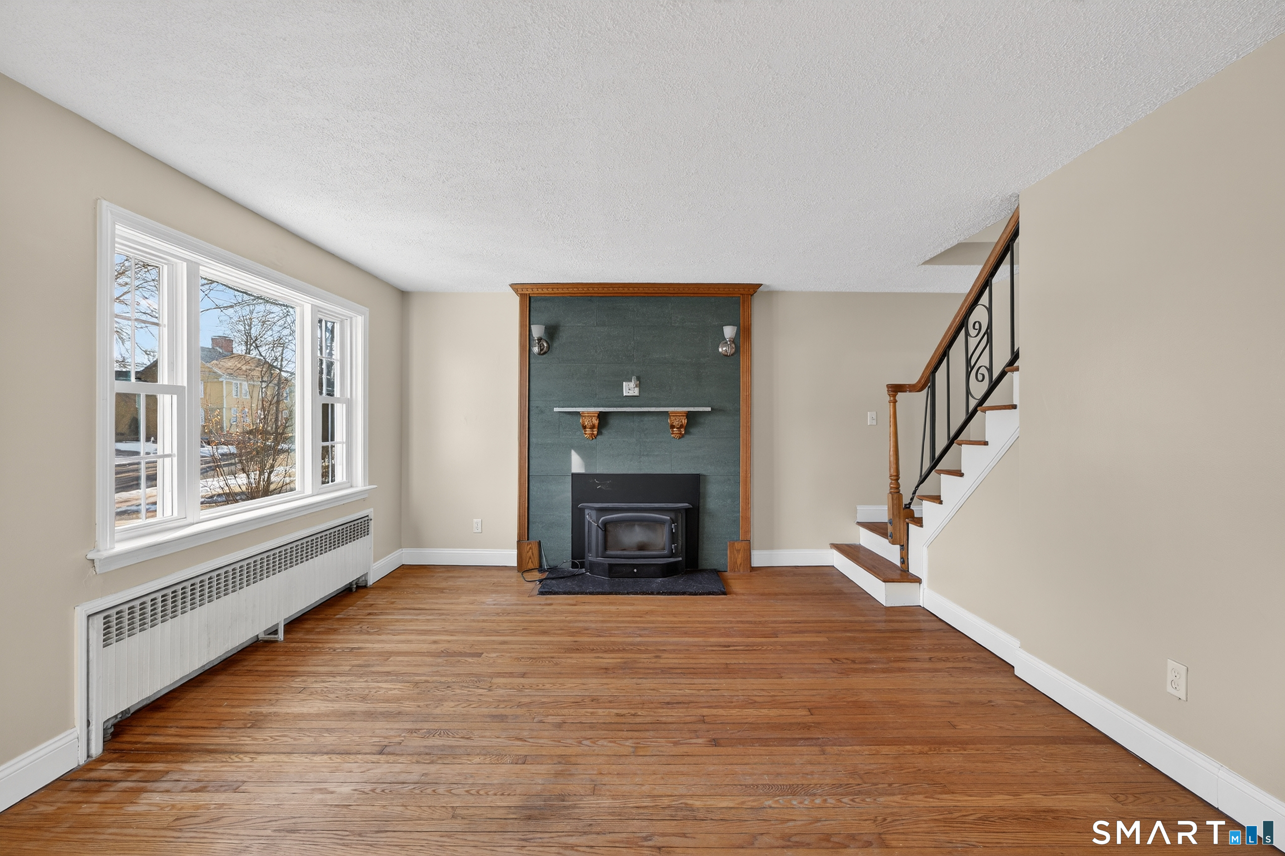 195 Middletown Avenue