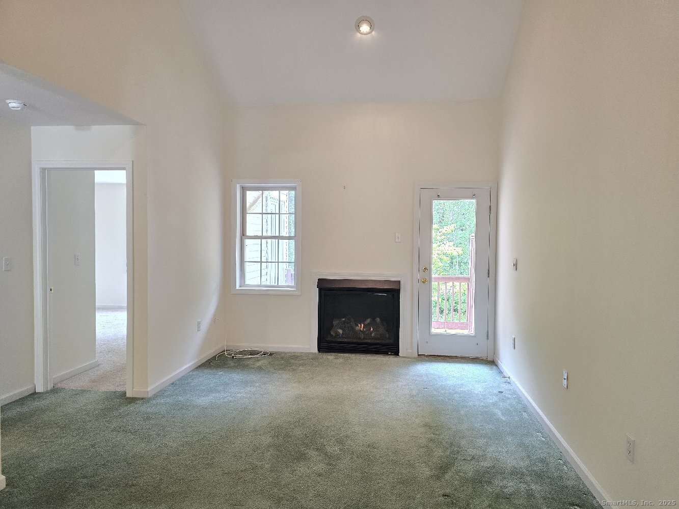 Manchester, Connecticut 06042, United States, 2 Bedrooms Bedrooms, ,2 BathroomsBathrooms,Residential,Active,150441