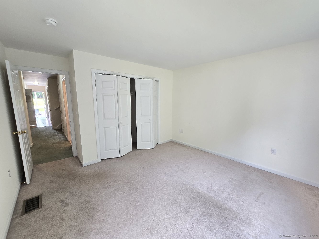 Manchester, Connecticut 06042, United States, 2 Bedrooms Bedrooms, ,2 BathroomsBathrooms,Residential,Active,150441