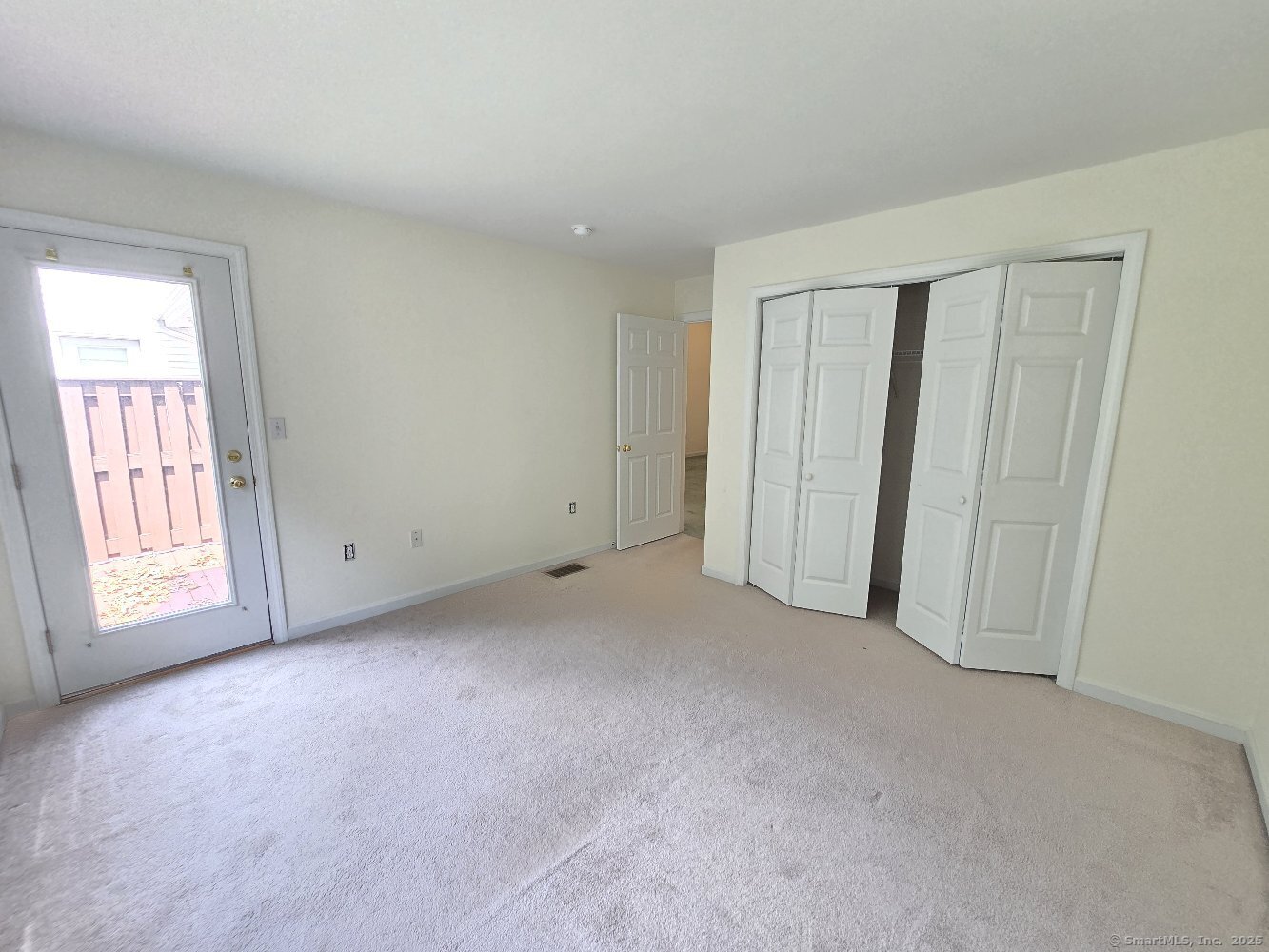 Manchester, Connecticut 06042, United States, 2 Bedrooms Bedrooms, ,2 BathroomsBathrooms,Residential,Active,150441