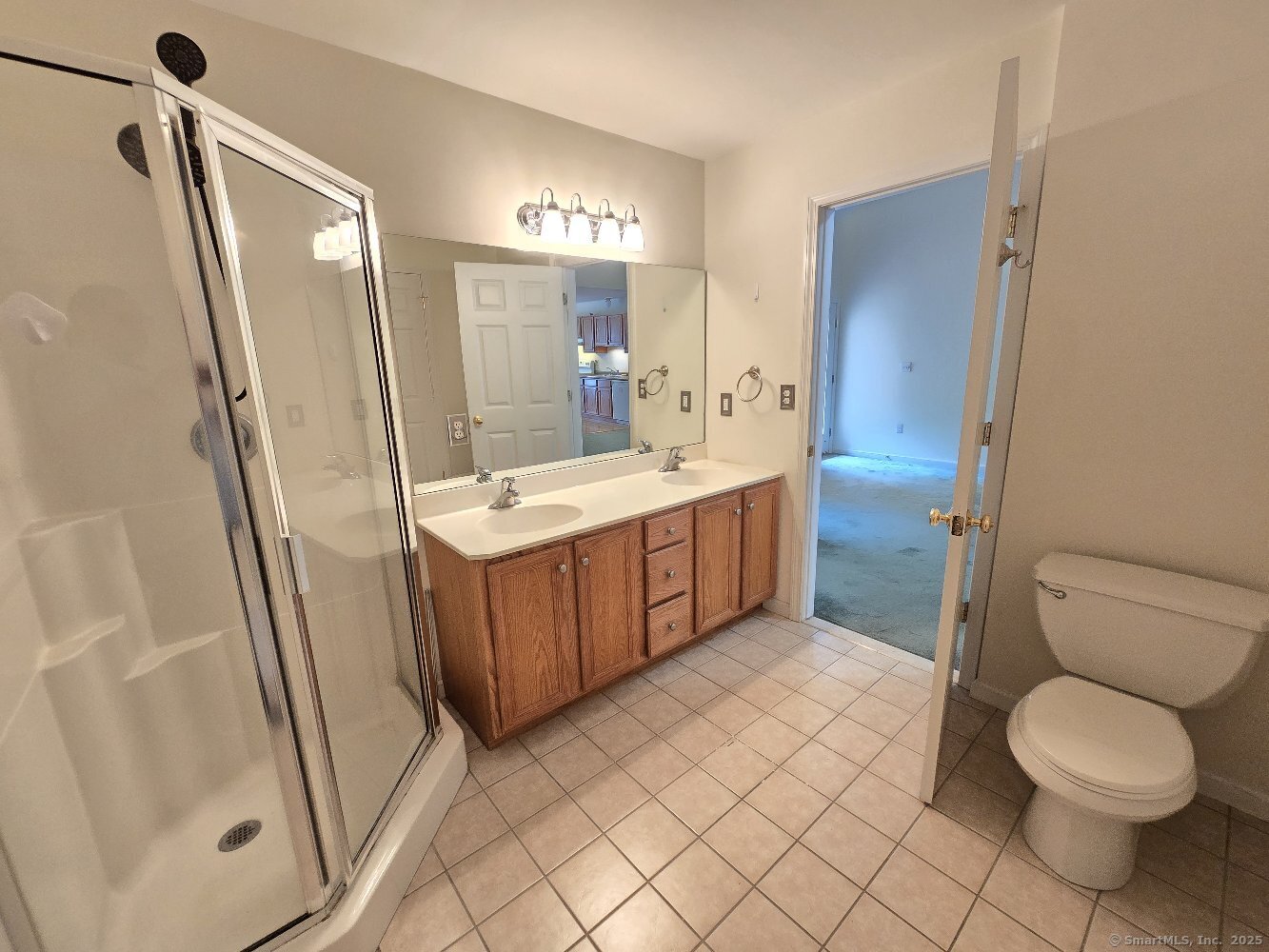 Manchester, Connecticut 06042, United States, 2 Bedrooms Bedrooms, ,2 BathroomsBathrooms,Residential,Active,150441