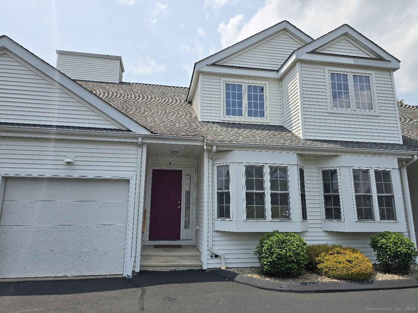 Manchester, Connecticut 06042, United States, 2 Bedrooms Bedrooms, ,2 BathroomsBathrooms,Residential,Active,150441