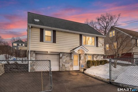 Homes For Sale - 46 Oakleaf Street<br/> Bridgeport, CT 06606