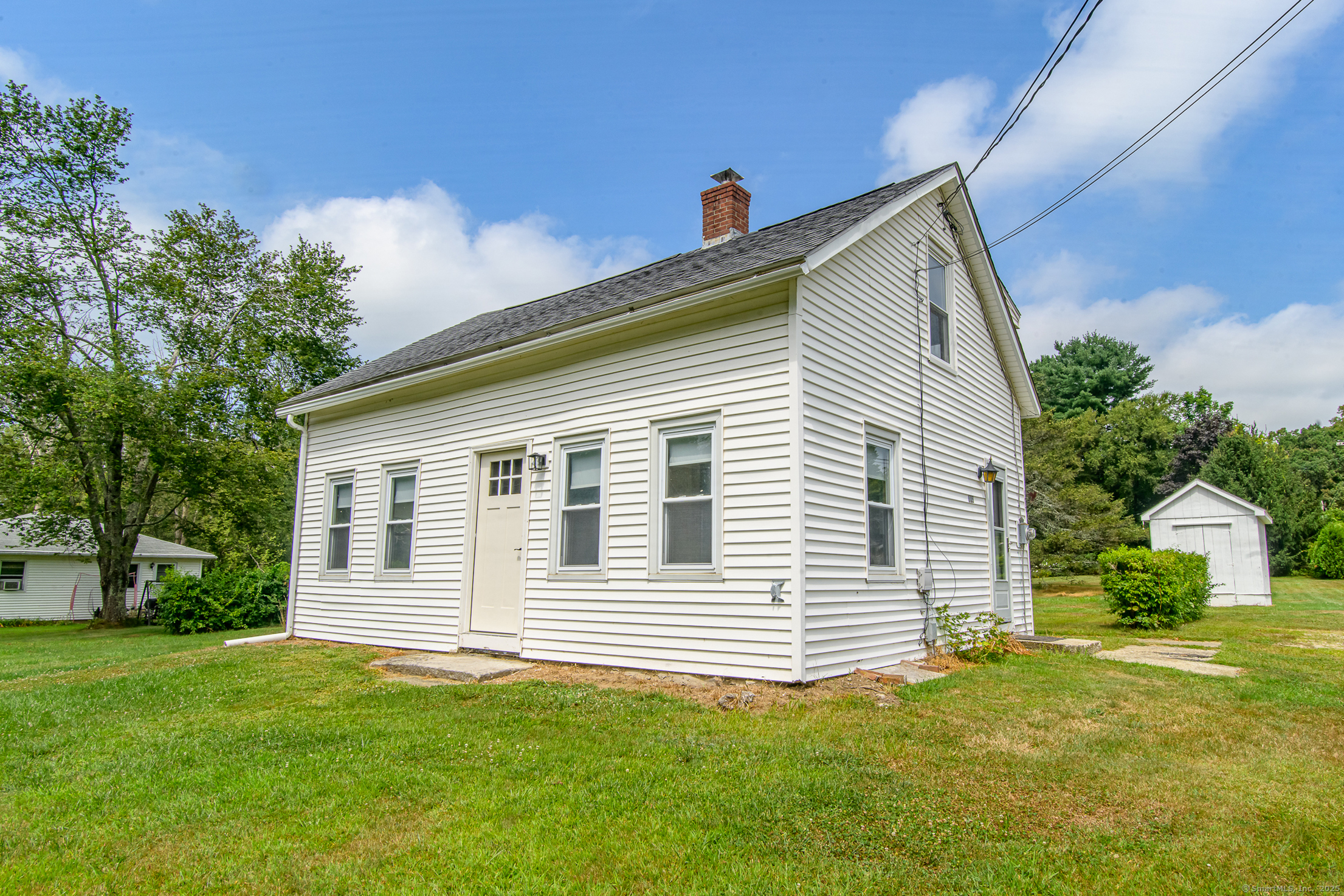 Pomfret, Connecticut 06259, United States, 2 Bedrooms Bedrooms, ,2 BathroomsBathrooms,Residential,Active,192700