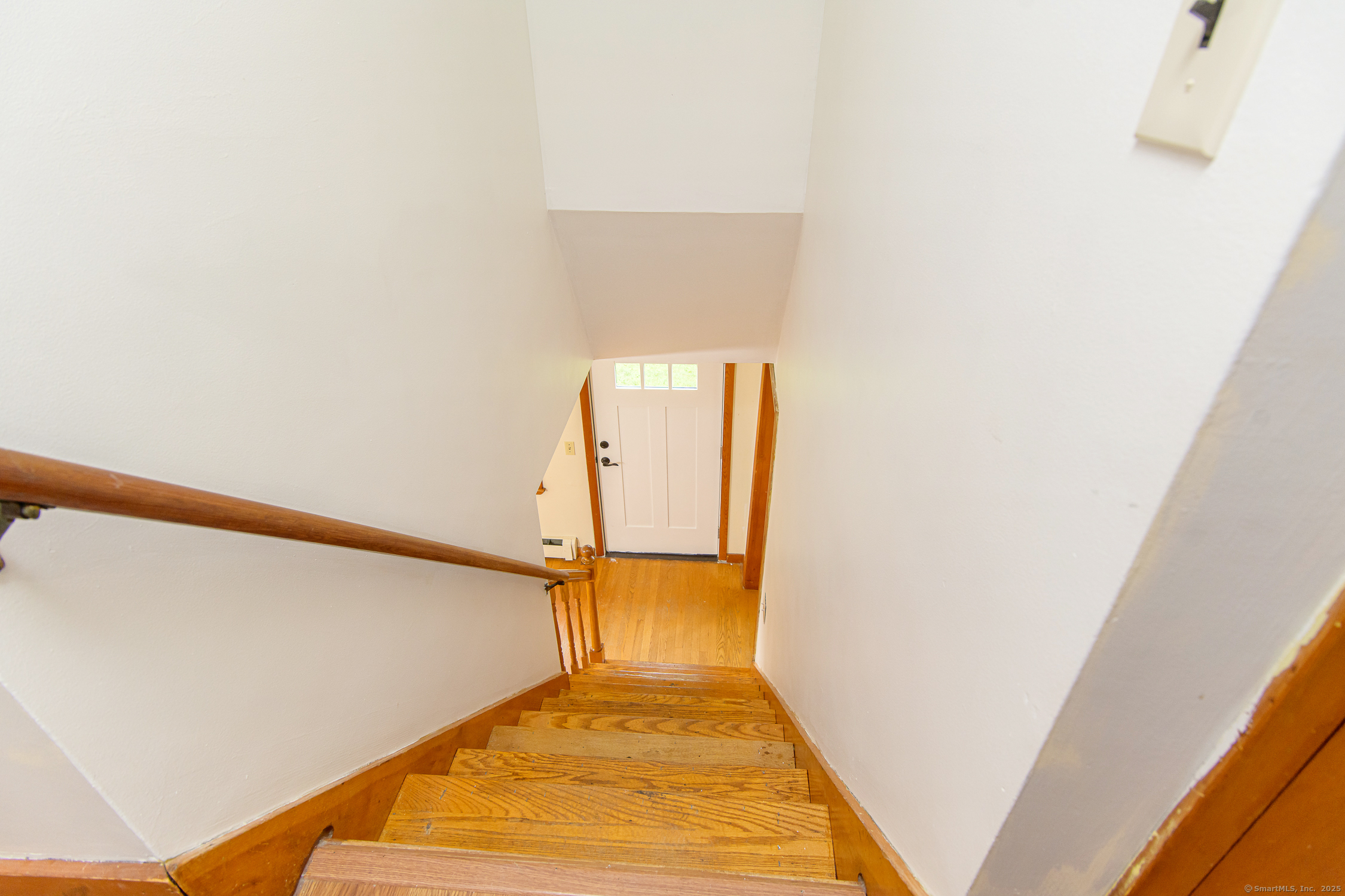 Pomfret, Connecticut 06259, United States, 2 Bedrooms Bedrooms, ,2 BathroomsBathrooms,Residential,Active,192700