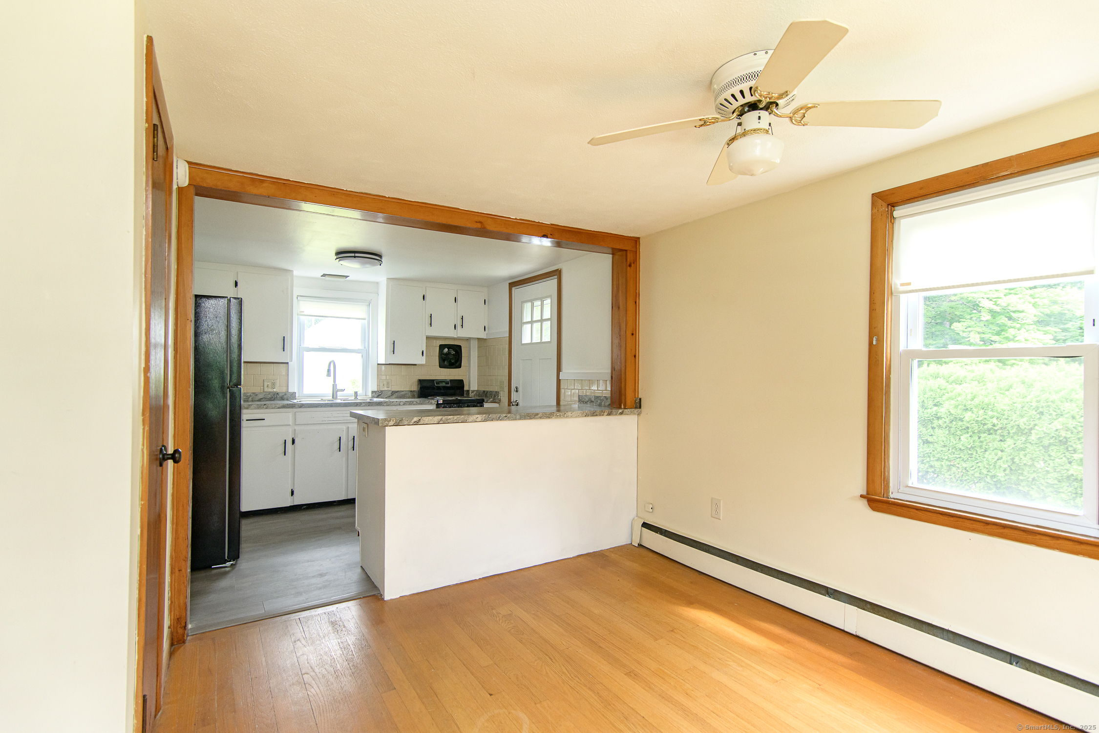 Pomfret, Connecticut 06259, United States, 2 Bedrooms Bedrooms, ,2 BathroomsBathrooms,Residential,Active,192700