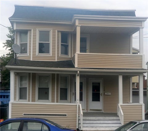 Multifamily For Rent - 166 Dewey Street #1<br/> Bridgeport, CT 06605