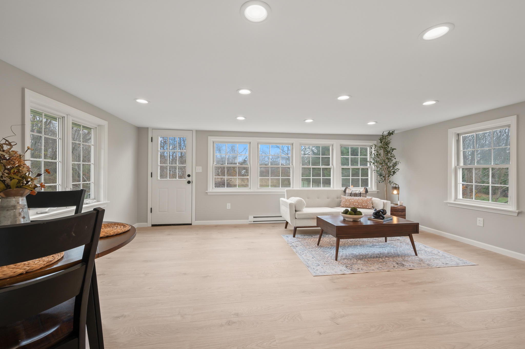 East Hartford, Connecticut 06118, United States, 2 Bedrooms Bedrooms, ,1 BathroomBathrooms,Residential,Active,243540