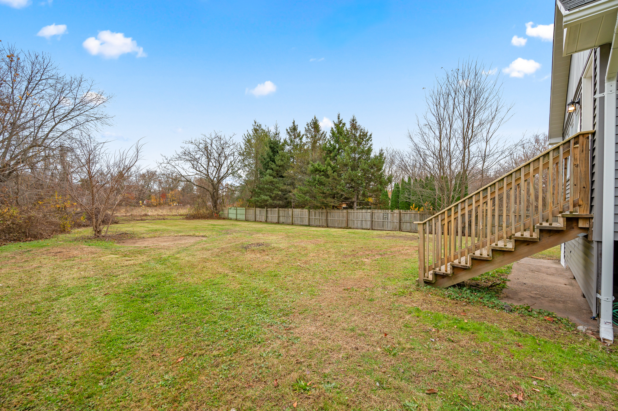 East Hartford, Connecticut 06118, United States, 2 Bedrooms Bedrooms, ,1 BathroomBathrooms,Residential,Active,243540