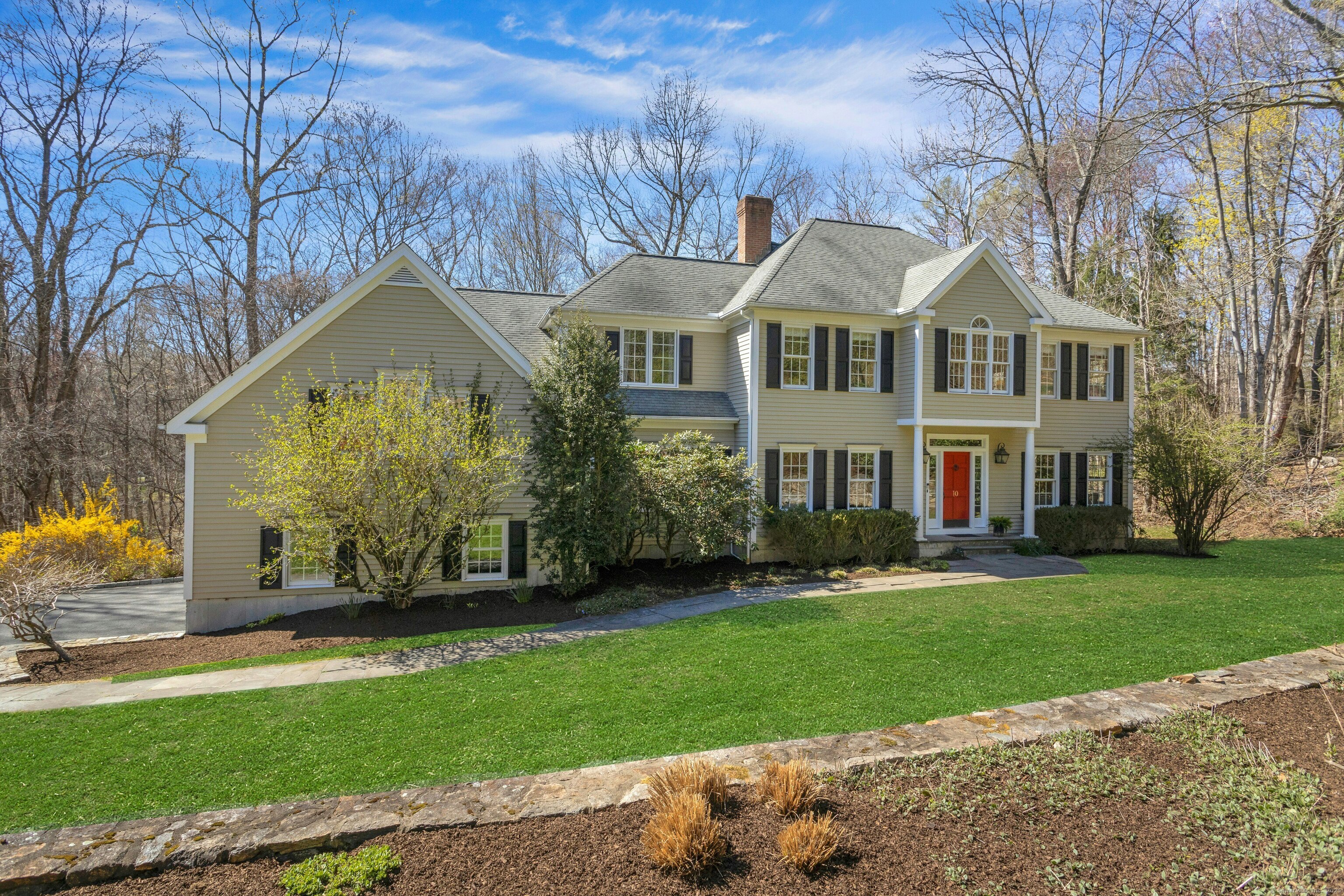 Property for Sale at 10 Four Winds Drive, Wilton, Connecticut - Bedrooms: 4 
Bathrooms: 4.5 
Rooms: 10  - $1,599,000