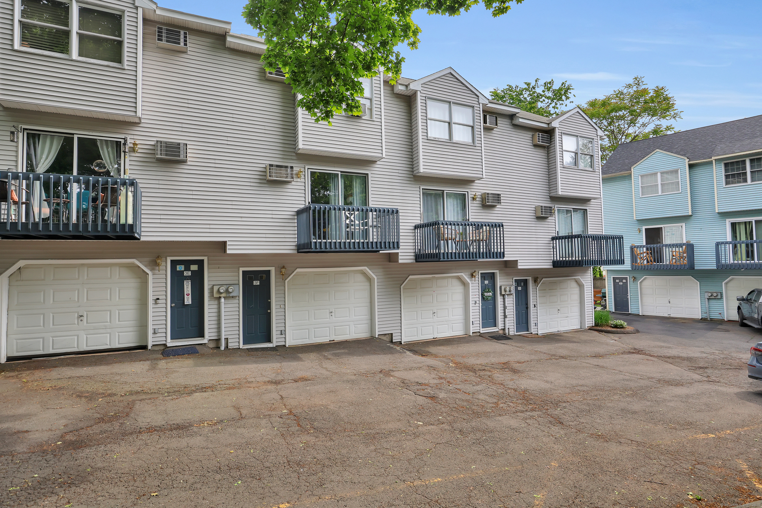 239 Glen Street, New Britain, Connecticut image 3