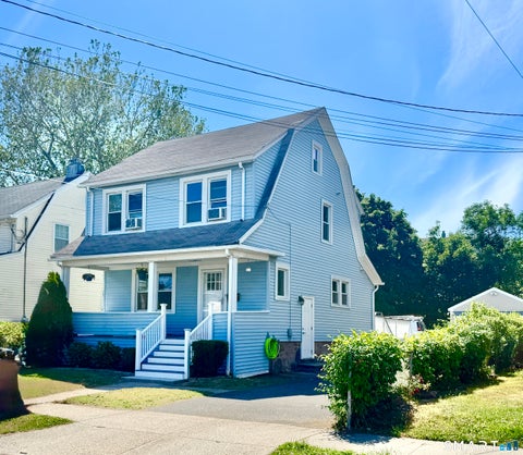 Photo of 120 Culloden Road, Stamford, CT 06902 (MLS # 24184996)
