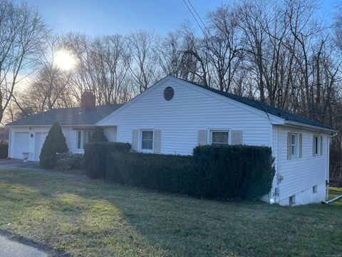 31 Skokorat Street Seymour CT 06483