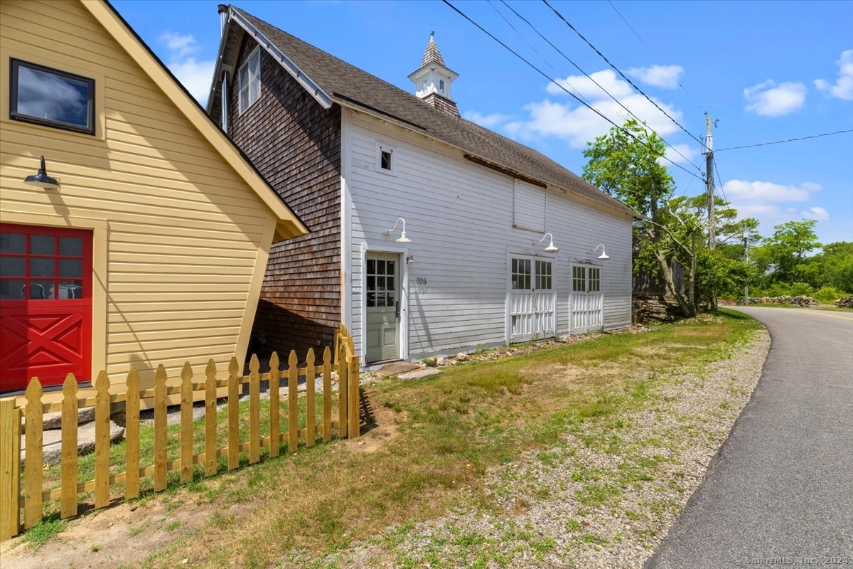 Property for Sale at 705 Al Harvey Road, Stonington, Connecticut - Bedrooms: 1 
Bathrooms: 2 
Rooms: 6  - $2,800