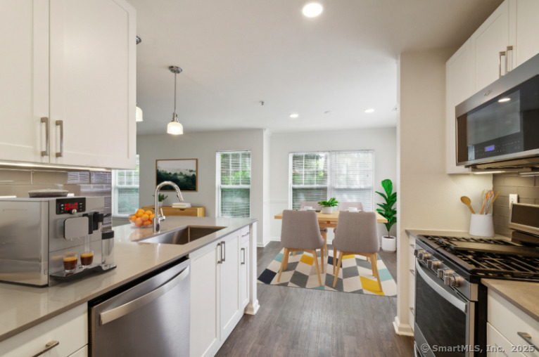 138 Hollow Tree Ridge Road 0121