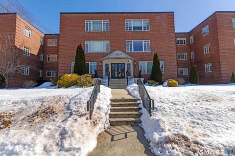 30 Outlook Avenue APT 104 West Hartford CT 06119