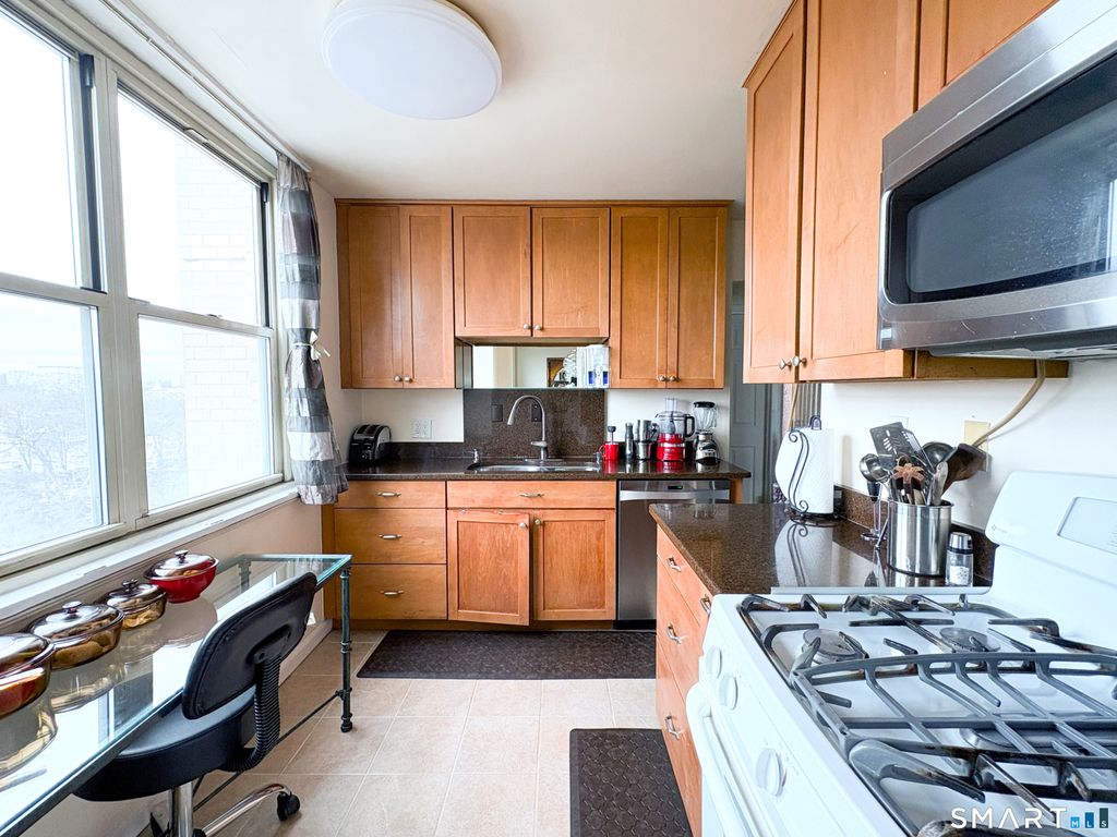 Photo of 50 Glenbrook Road #9C, Stamford, CT 06902 (MLS # 24155718)
