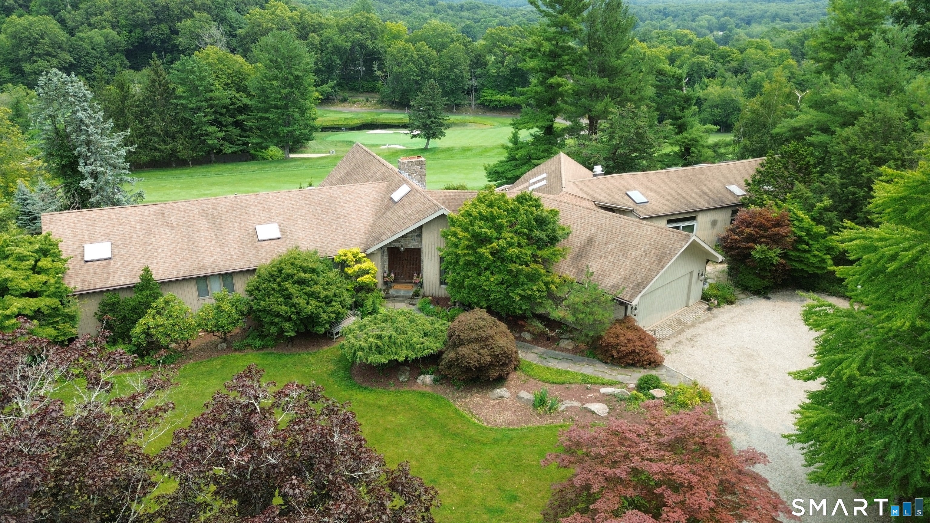 4 Aspetuck Hill Lane