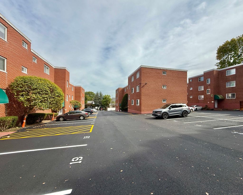 Photo of 18 Prospect Avenue #APT C15, Norwalk, CT 06850 (MLS # 24129918)