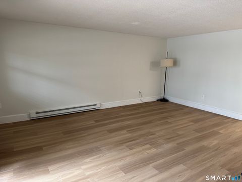 Tiny photo for 8 Heather Ridge #8, Shelton, CT 06484 (MLS # 24145188)