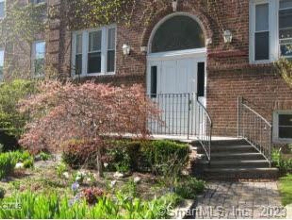Photo of 70 Strawberry Hill Avenue #APT 1-2D, Stamford, CT 06902 (MLS # 24159747)