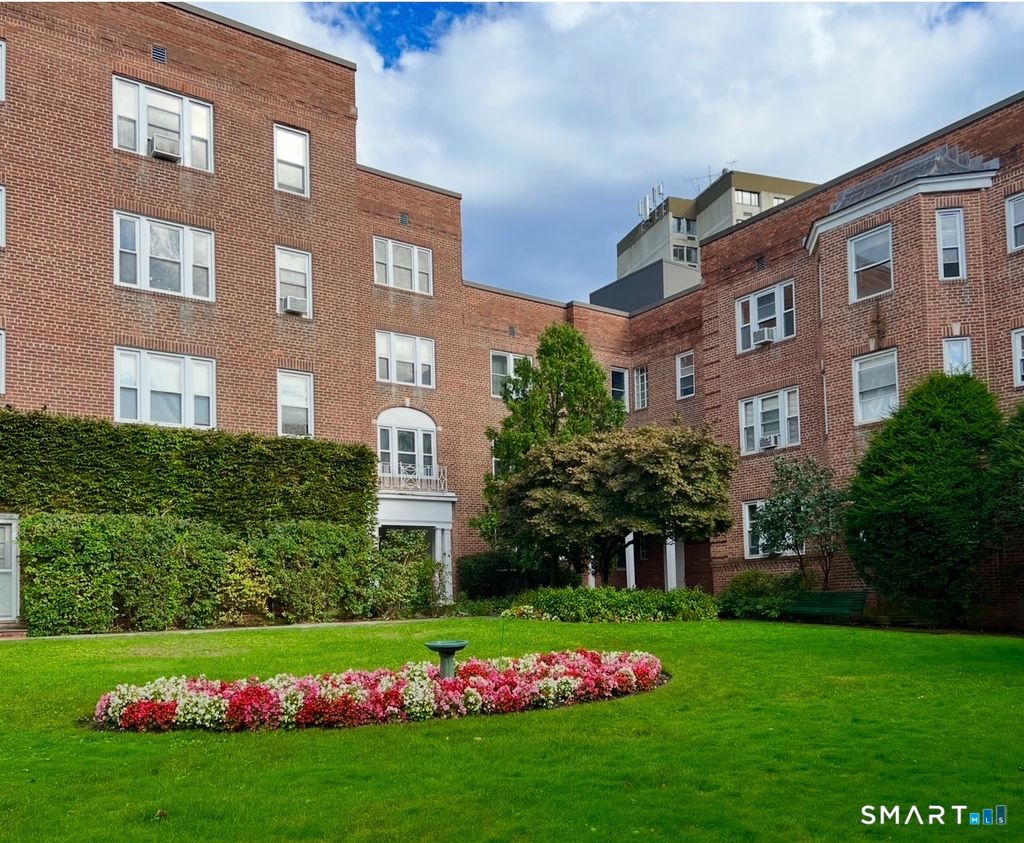 Photo of 70 Strawberry Hill Avenue #APT 1-2D, Stamford, CT 06902 (MLS # 24159747)