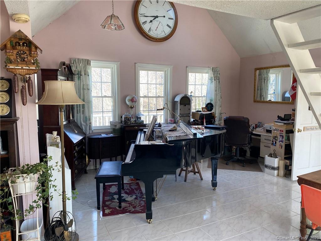 20 Upson Road, Wolcott, Connecticut image 29