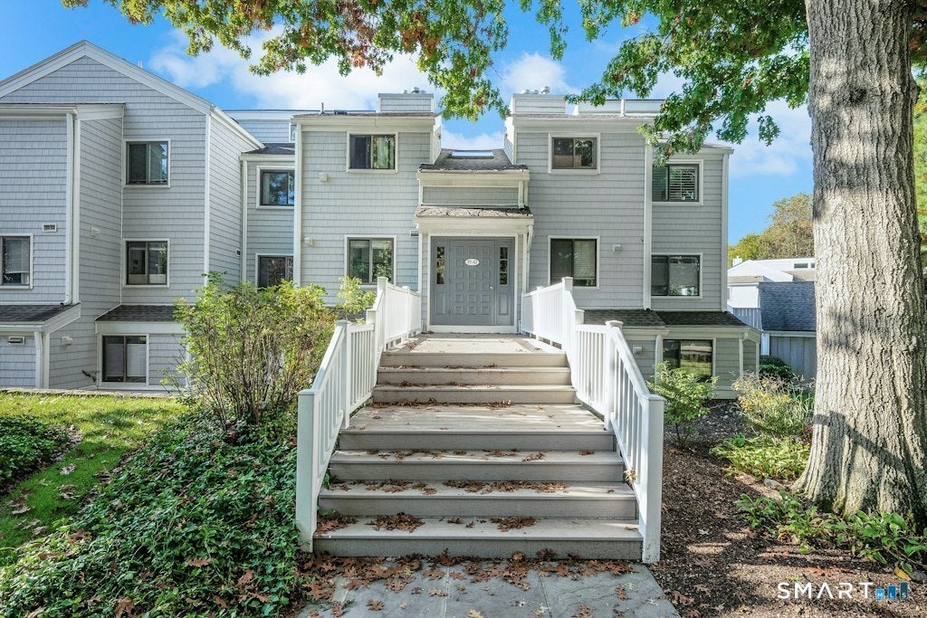 38 Rowayton Woods Drive 38