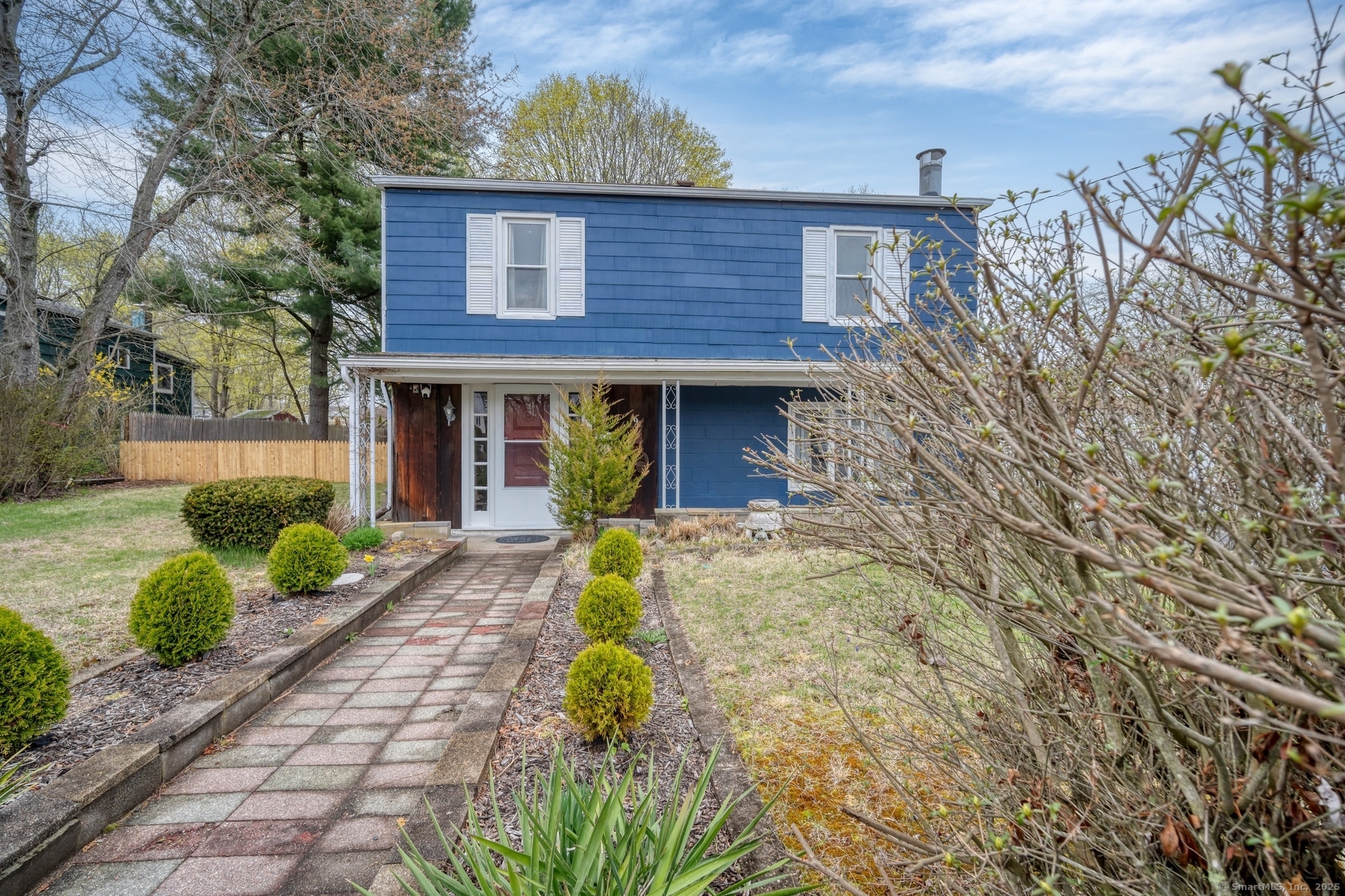 9 Woodlawn Court