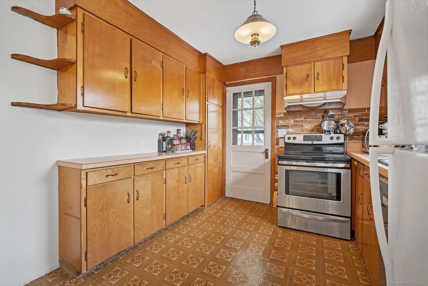 9 Woodlawn Court, Waterford, Connecticut image 24