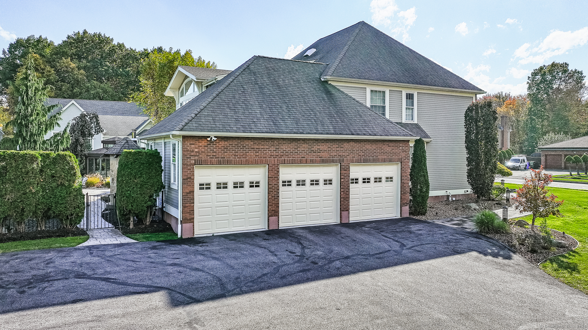 10 Amato Drive