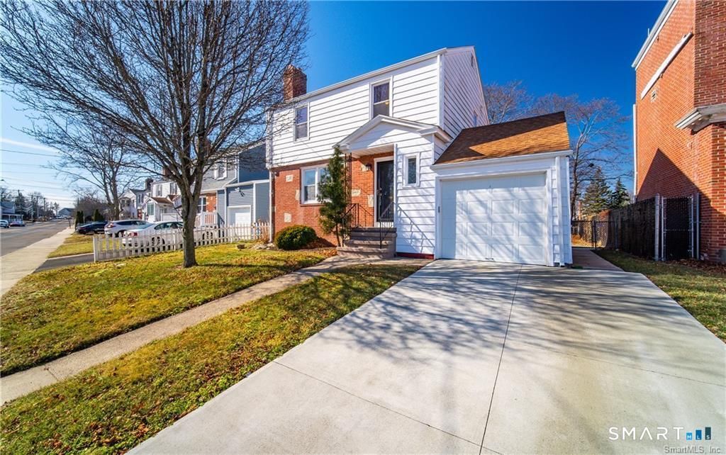 Photo of 506 Lighthouse Road, New Haven, CT 06512 (MLS # 24149740)