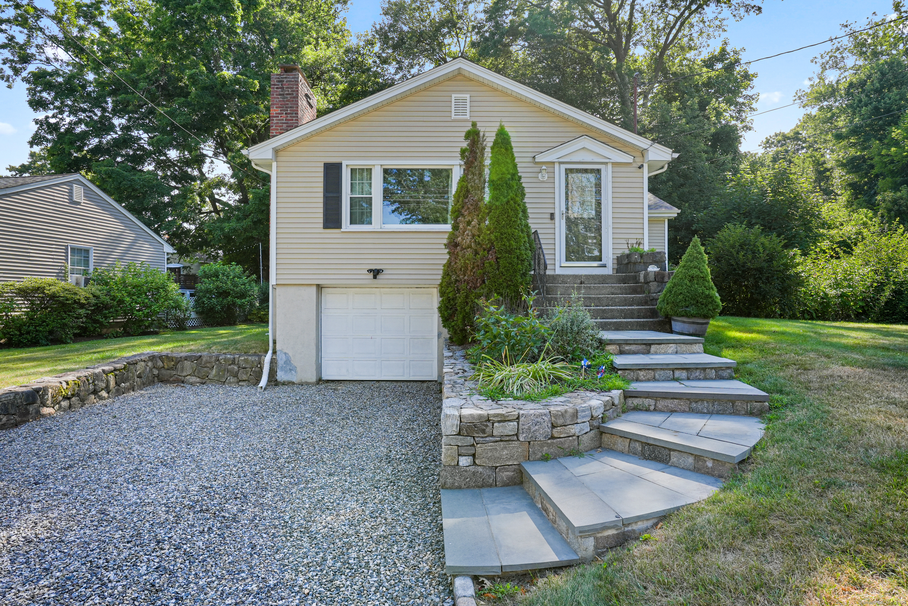 217 Macon Drive, Bridgeport, Connecticut image 27