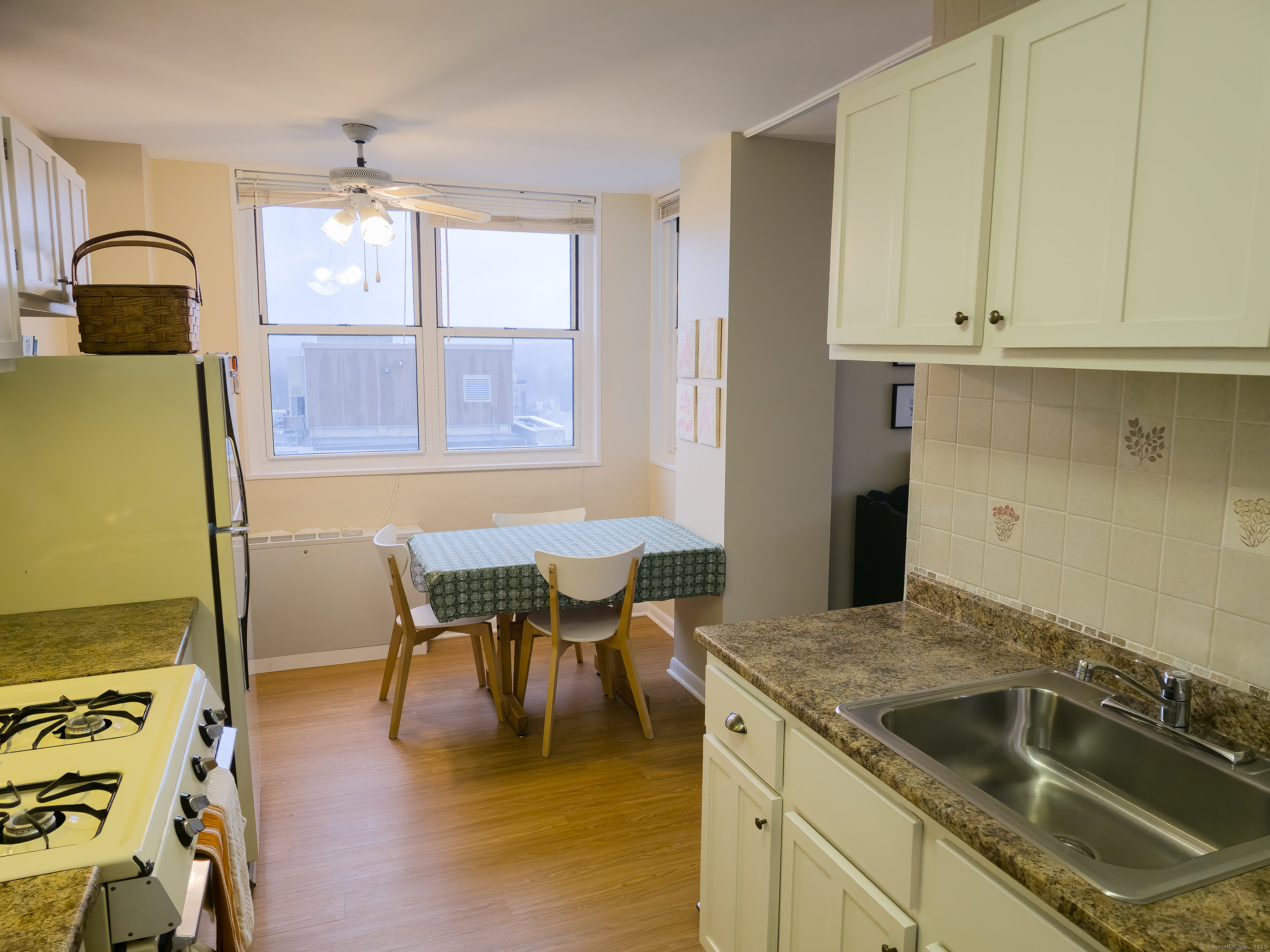 2370 North Avenue #10A, Bridgeport, Connecticut image 14