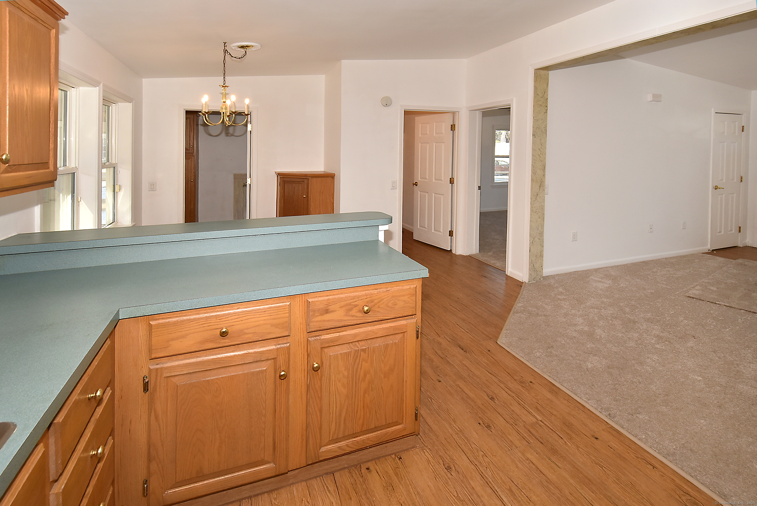 8 Riverview Drive, Plainville, Connecticut image 10