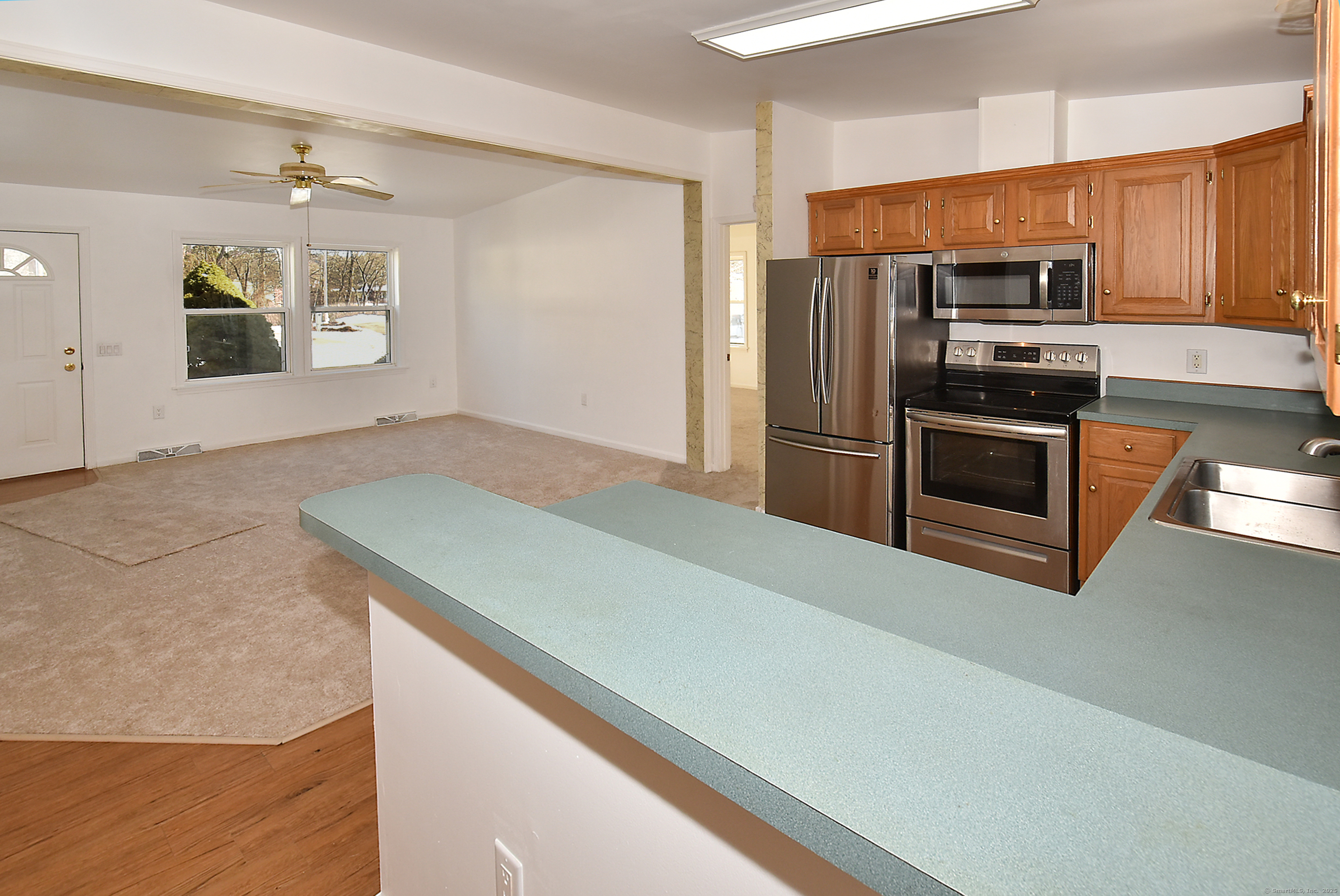 8 Riverview Drive, Plainville, Connecticut image 9