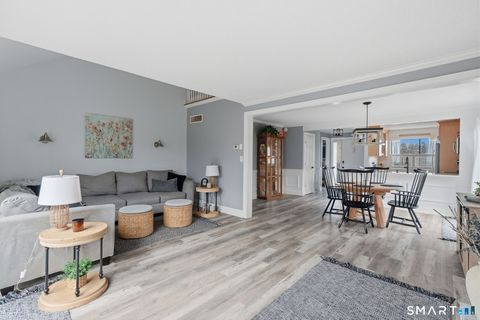 Tiny photo for 423 Heritage Village #A, Southbury, CT 06488 (MLS # 24147877)