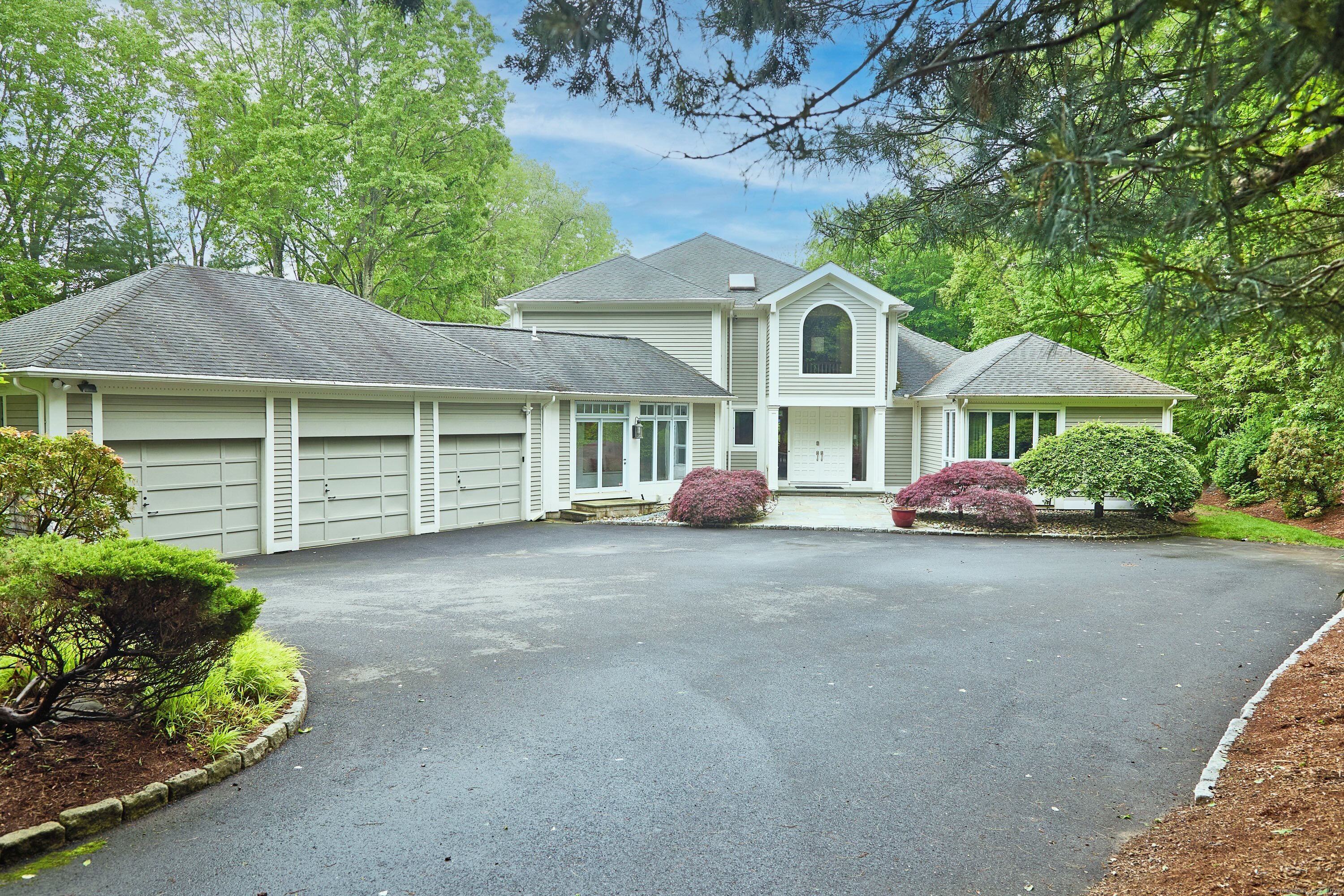 15 Arrowhead Way