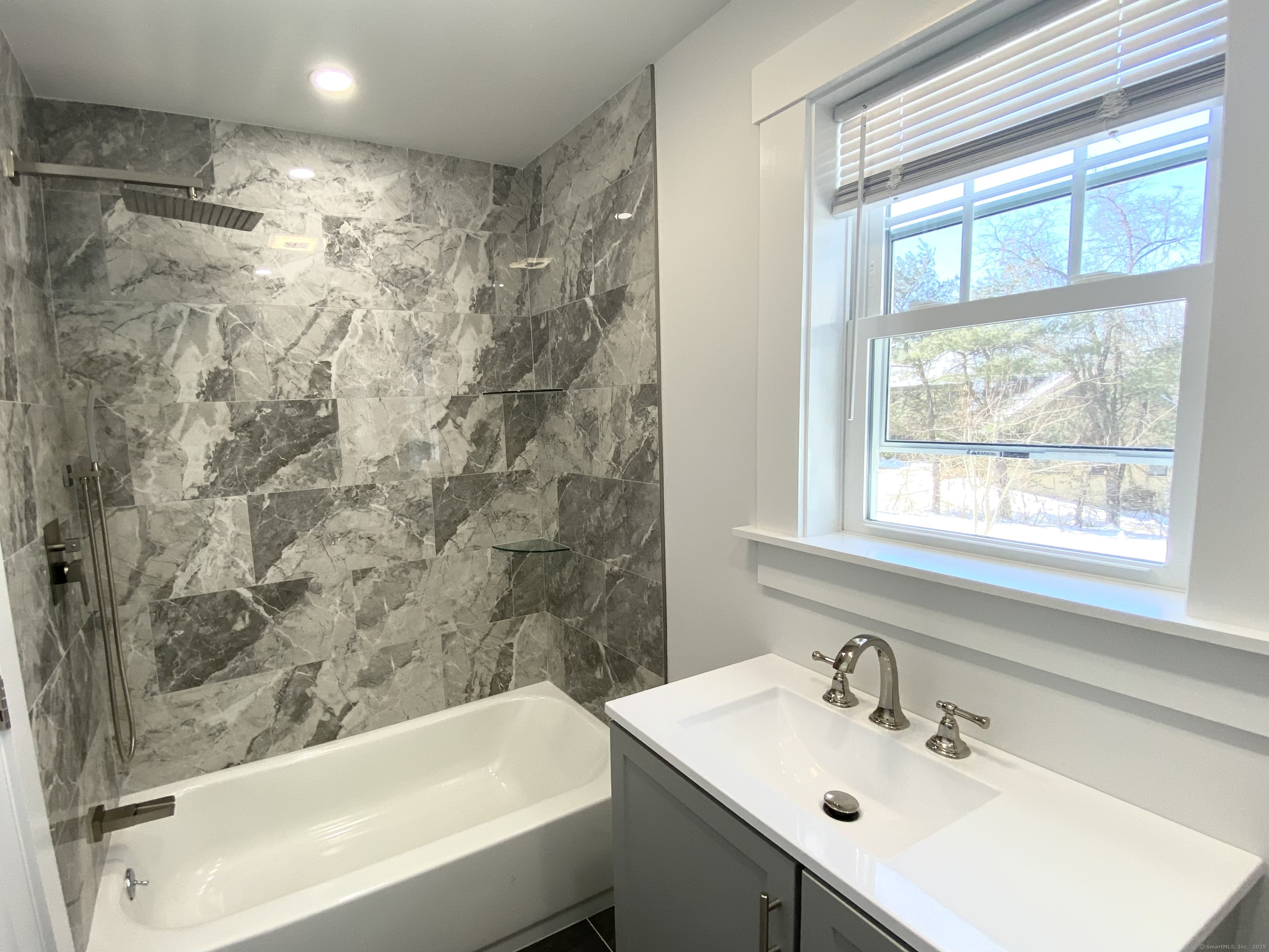 11 Charles Street, Torrington, Connecticut image 10