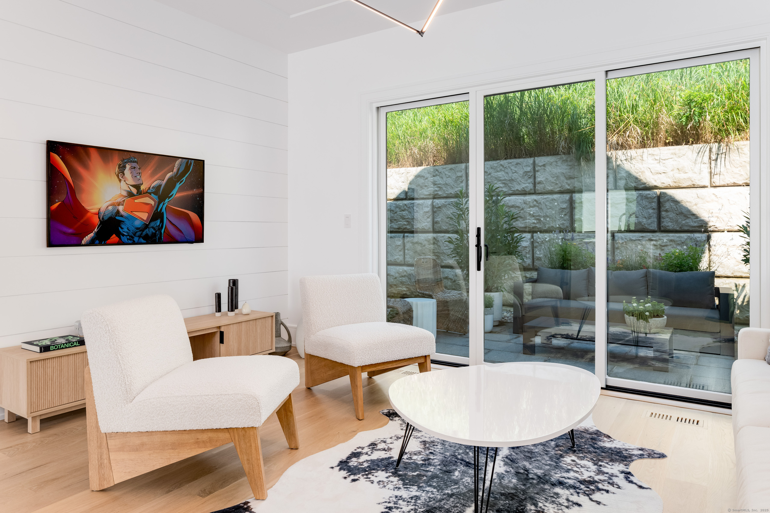 785 Post Road East 201