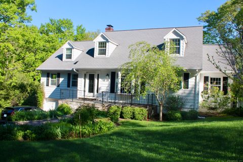 55 Knollcrest Road New Fairfield CT 06812