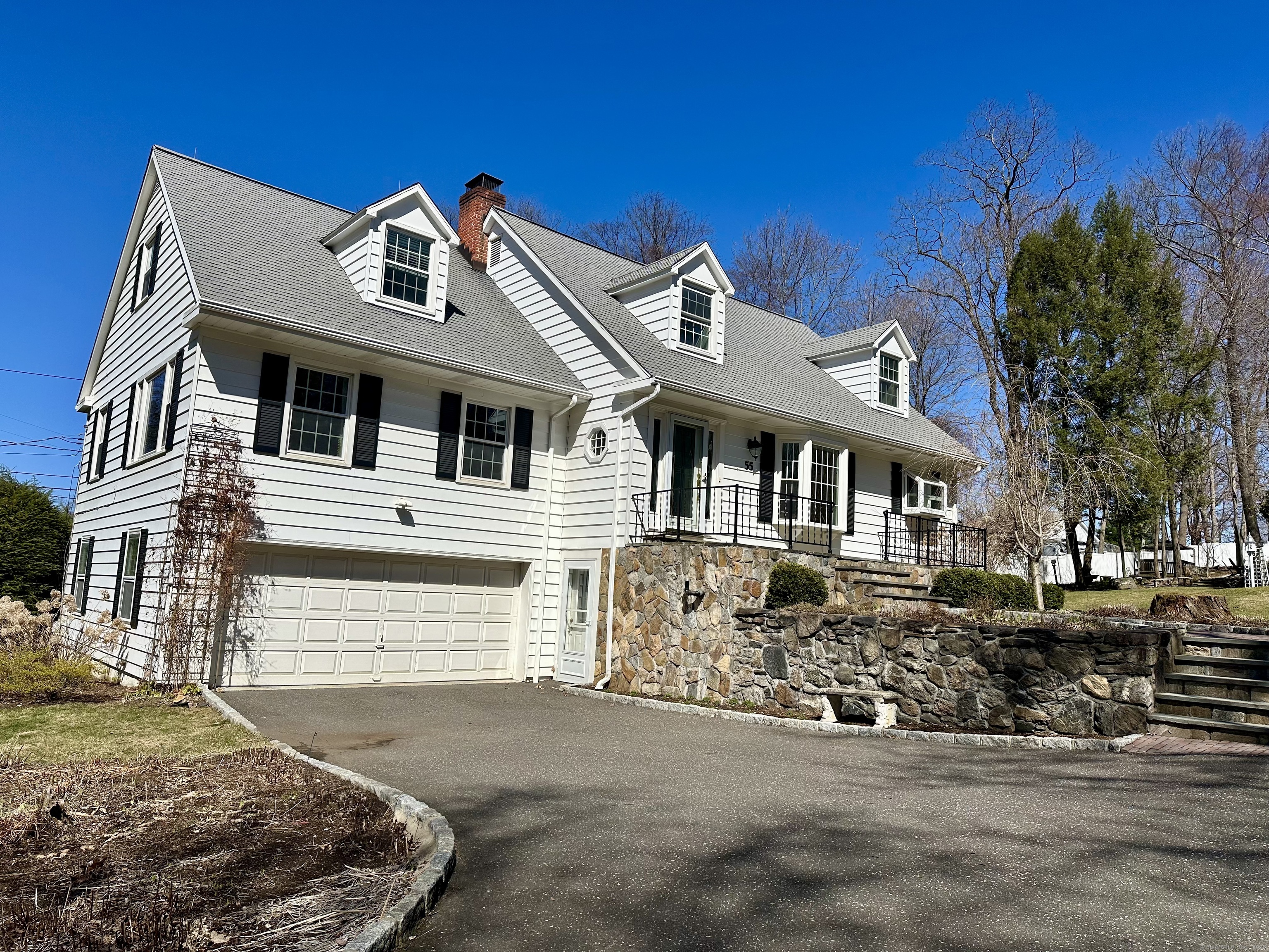 55 Knollcrest Road