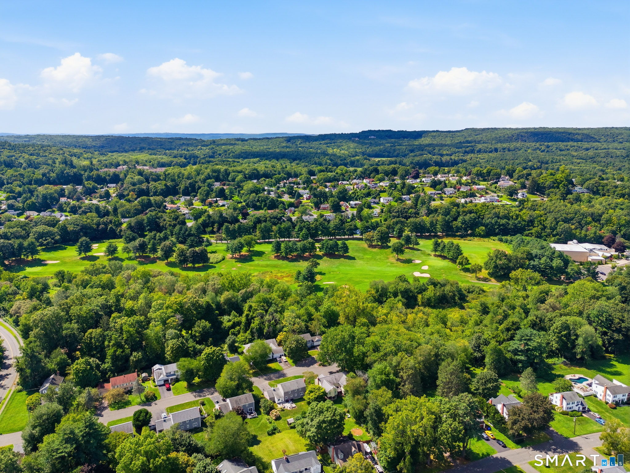 8 Fairwood Farms Drive