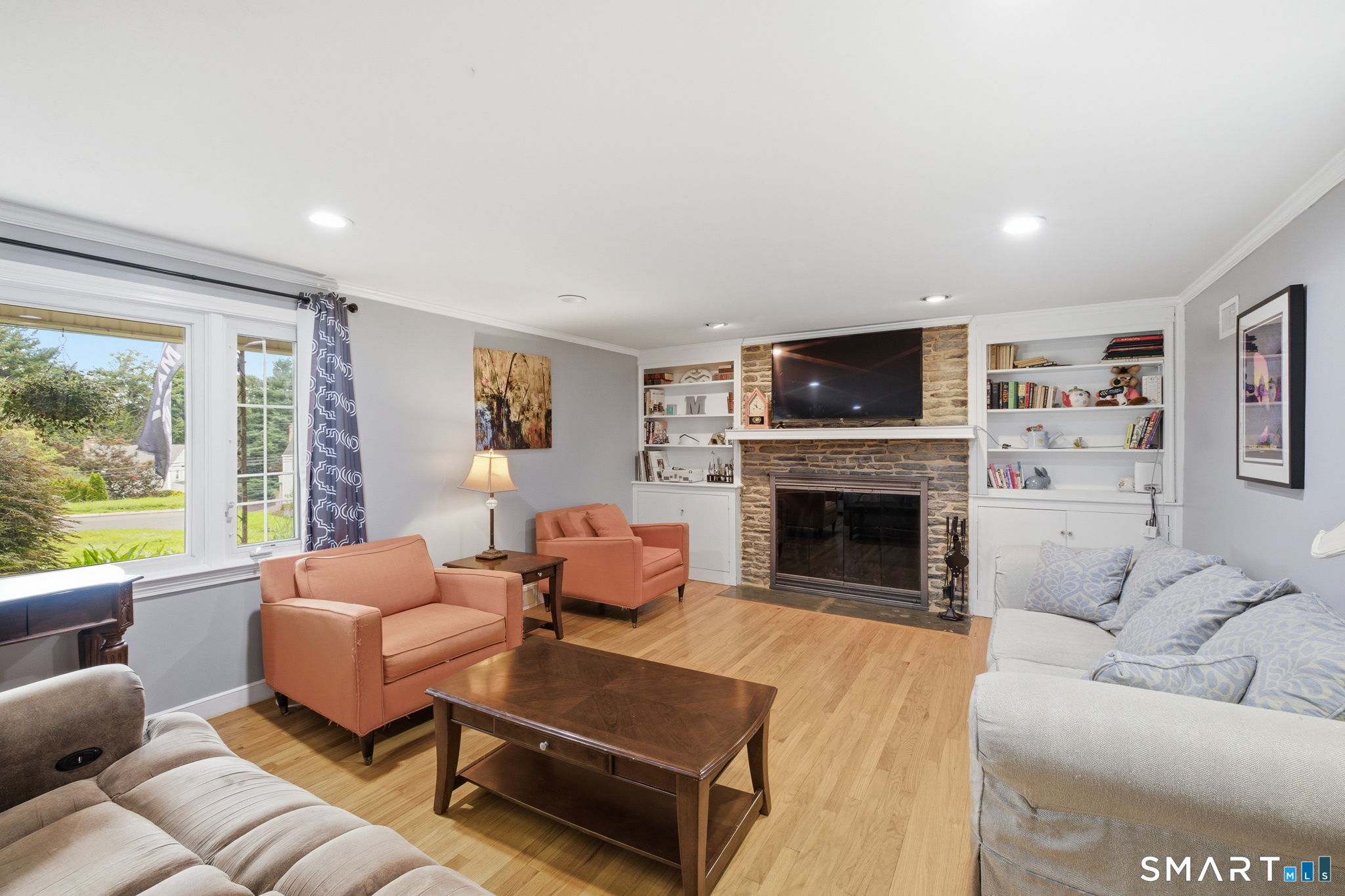 8 Fairwood Farms Drive