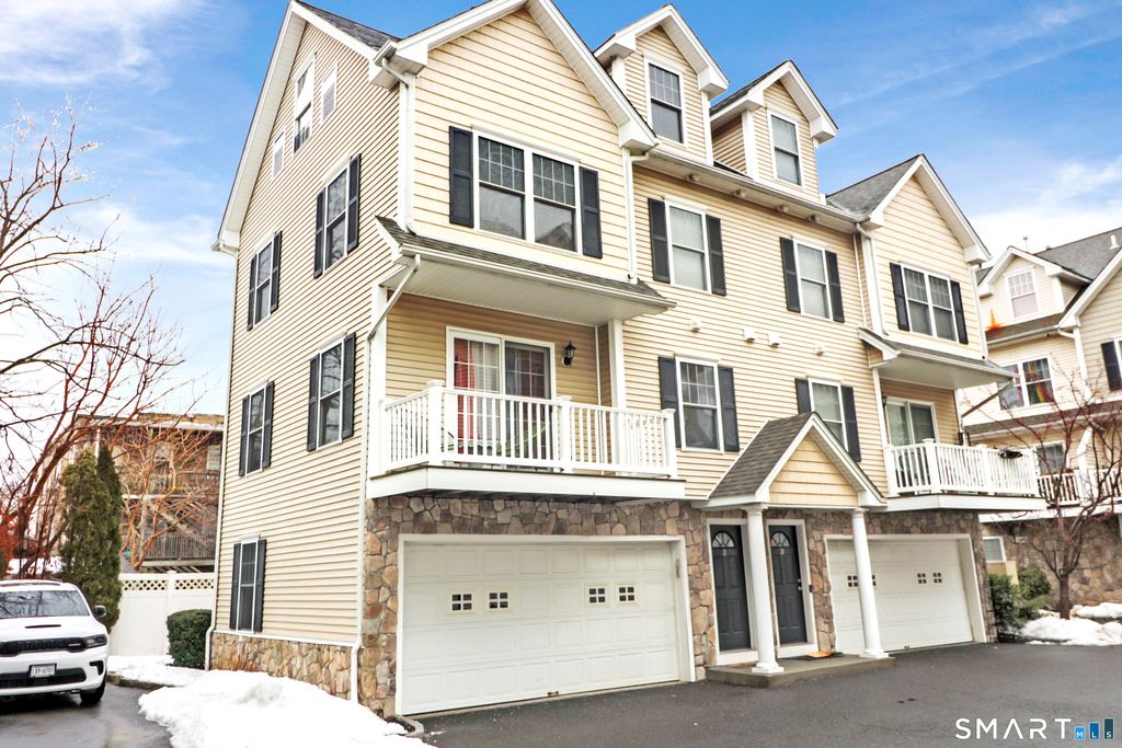 Photo of 59 Liberty Street #APT 21, Stamford, CT 06902 (MLS # 24155229)