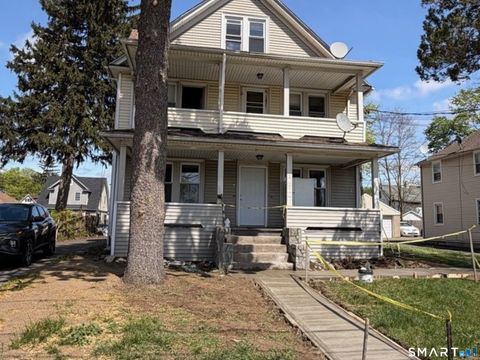 Photo of 35 Ninth Avenue #1R, Danbury, CT 06810 (MLS # 24168093)